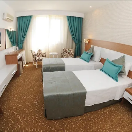 מלון Afyon Orucoglu Thermal 5*